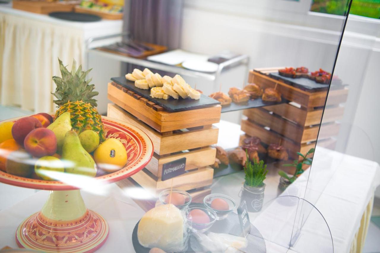 Hotel Vienna 체르비아 외부 사진