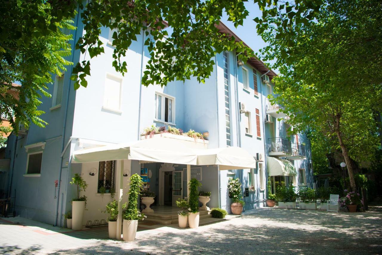 Hotel Vienna 체르비아 외부 사진